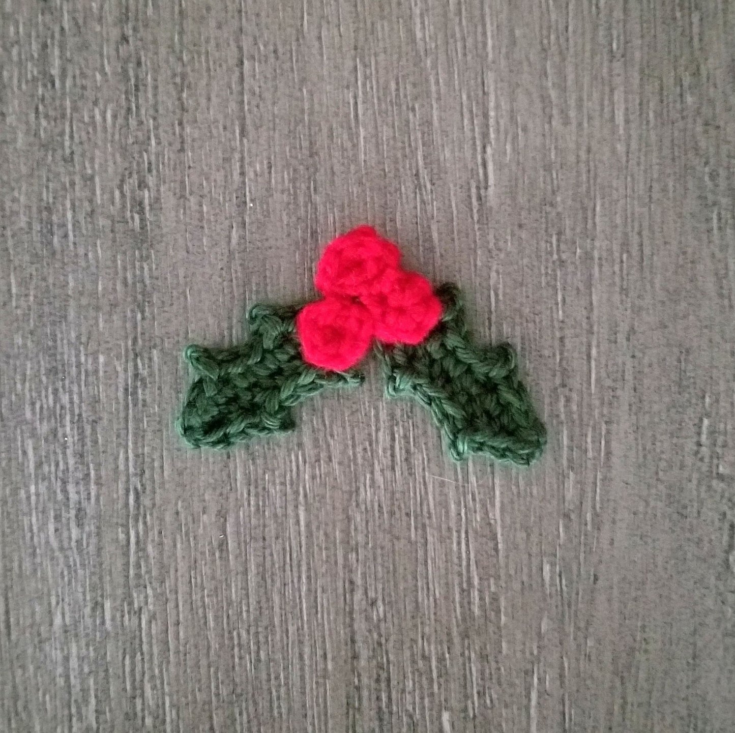 Holly Applique Crochet Pattern, PDF Digital Download