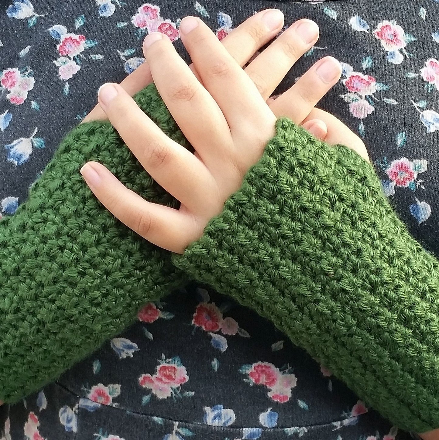 Textured Fingerless Gloves Crochet Pattern PDF